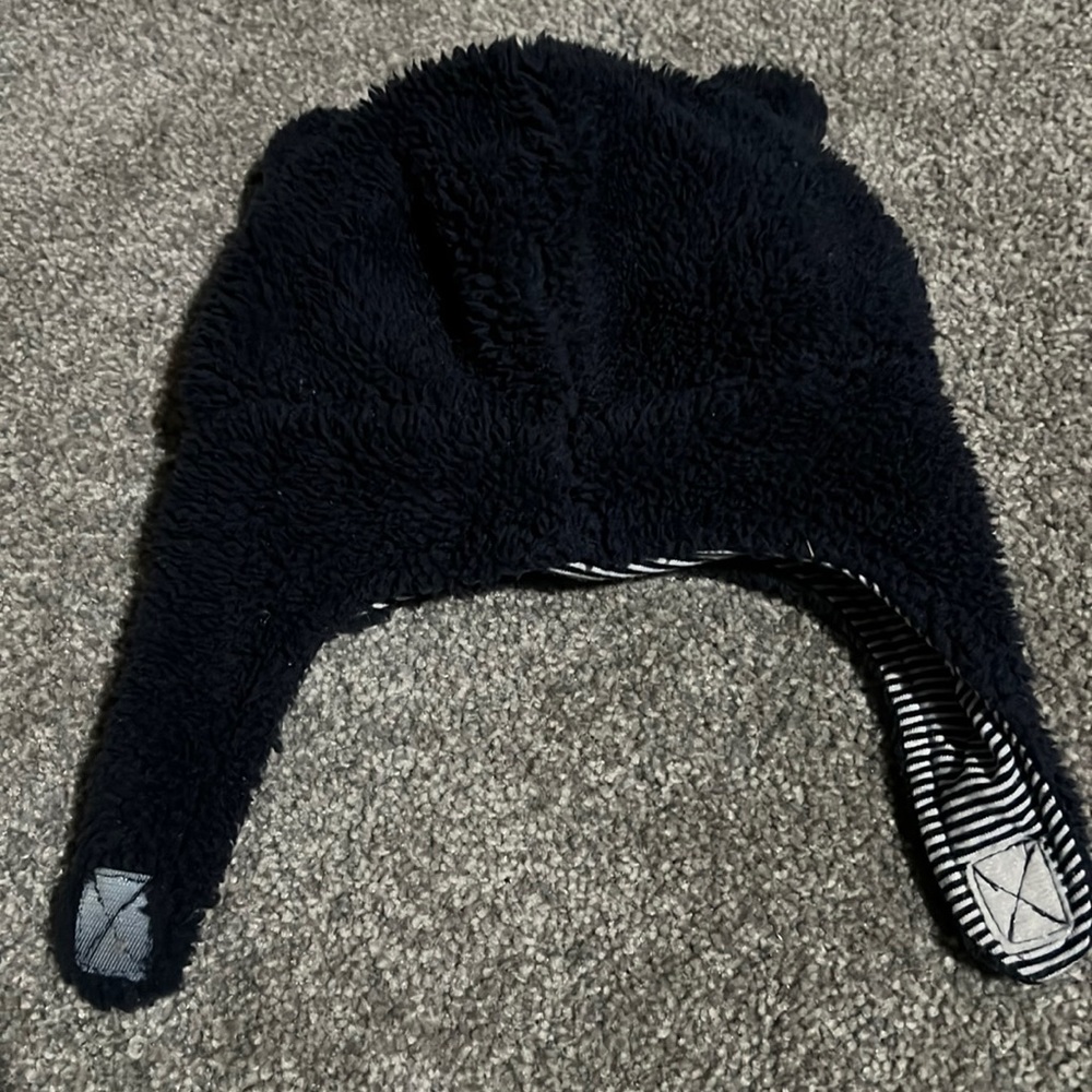 Carters bear Sherpa hat never worn